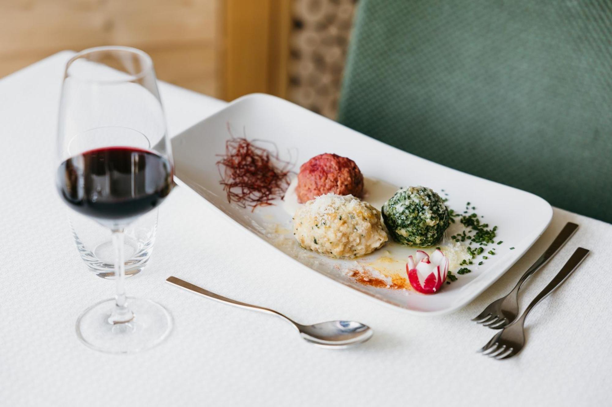 Hotel Miramonti Badia  Zewnętrze zdjęcie